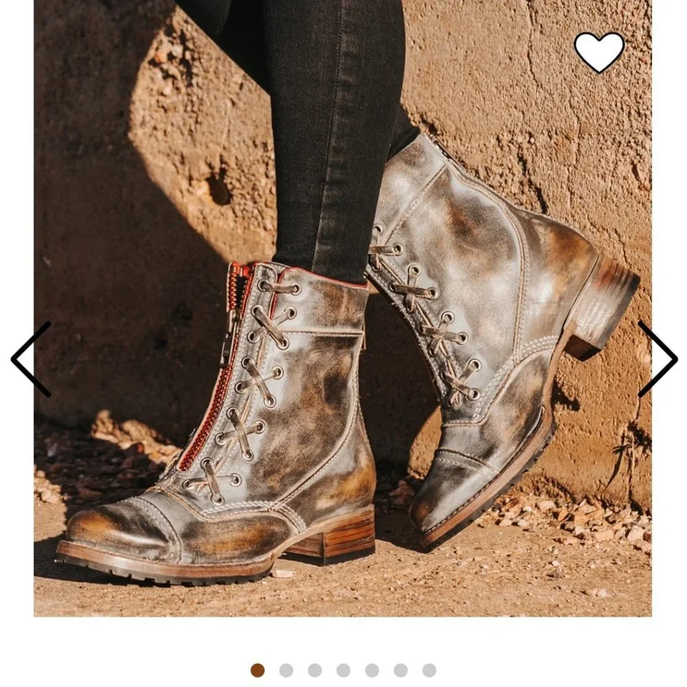 Combat boots - Picture 1 of 8
